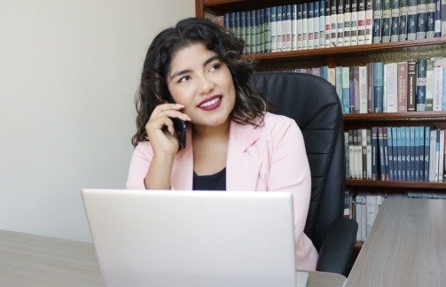 abogado-tributario-lima-peru-meliza-mogollon