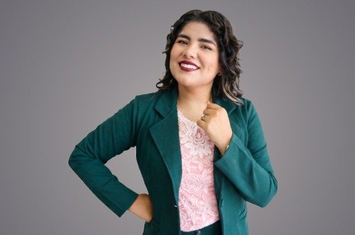 abogado-tributario-para-negocios-digitales-en-peru-meliza-mogollon-v1